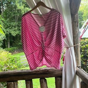 UMGEE NWT PINK AND WHITE STRIPE TOP WITH DROP SLEEVE SIZE M